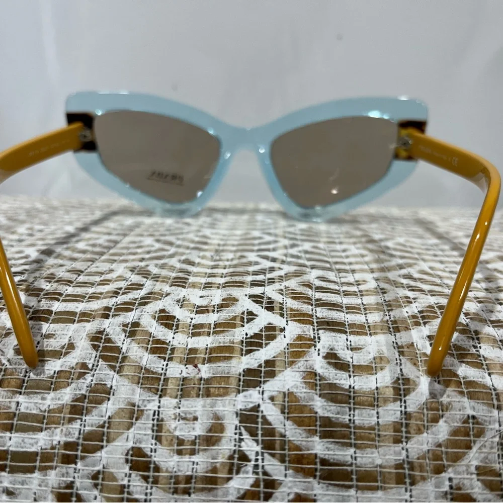 Prada PR 11VSF Sunglasses | Cat Eye Style | New with Sticker | No Box - Picture 7 of 11
